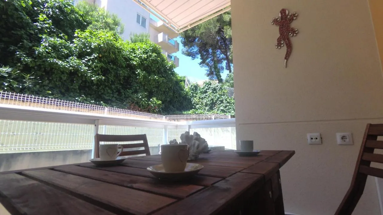 Pool, Beach, Golf & Hard Rock In Salou Apartment